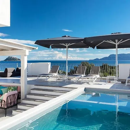 With Private Heated Pool - Domus Enzo *